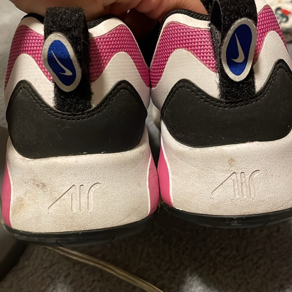 Nike womens shoes air max 200 have a Nike day shoe - Picture 4 of 6